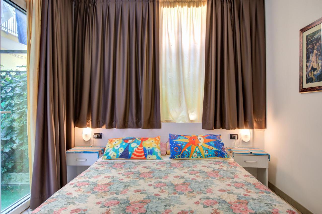 Hotel Residence Charles Ріміні Екстер'єр фото